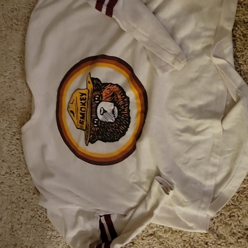 Smokey bear knit pullover